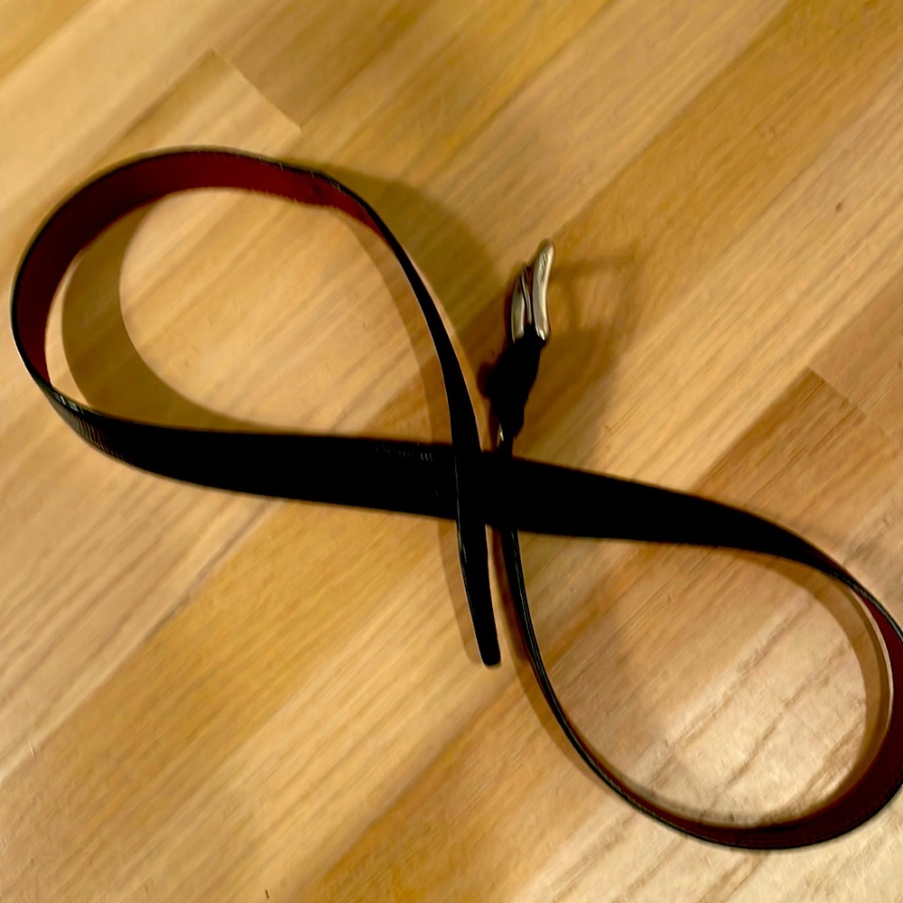 Men’s Sz 36 black textured leather belt with silver buckle.1 1/4” wide